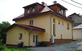 Apartmanovy Dom Kraliky